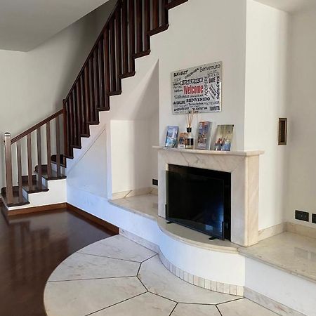 Il Caravaggio Guest House Грасобио Екстериор снимка