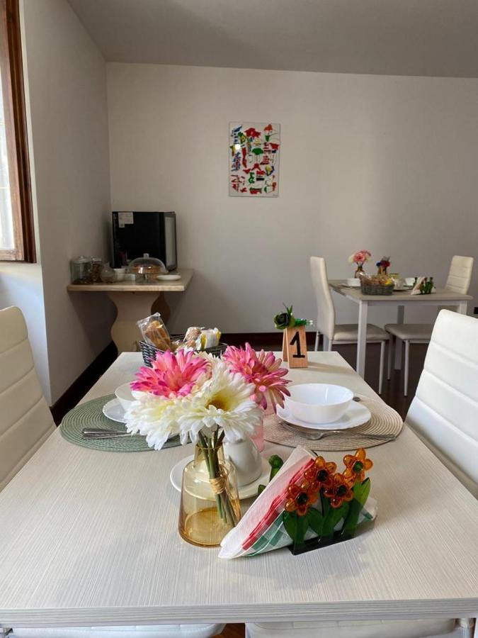 Il Caravaggio Guest House Грасобио Екстериор снимка